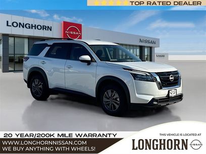 New 2025 Nissan Pathfinder SV w/ Cargo Package