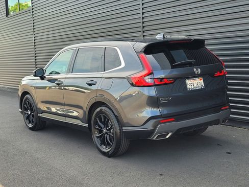 Used 2025 Honda CR-V Sport image 4