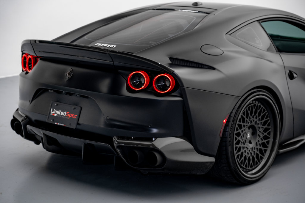 Used 2018 Ferrari 812 Superfast RWD image 25