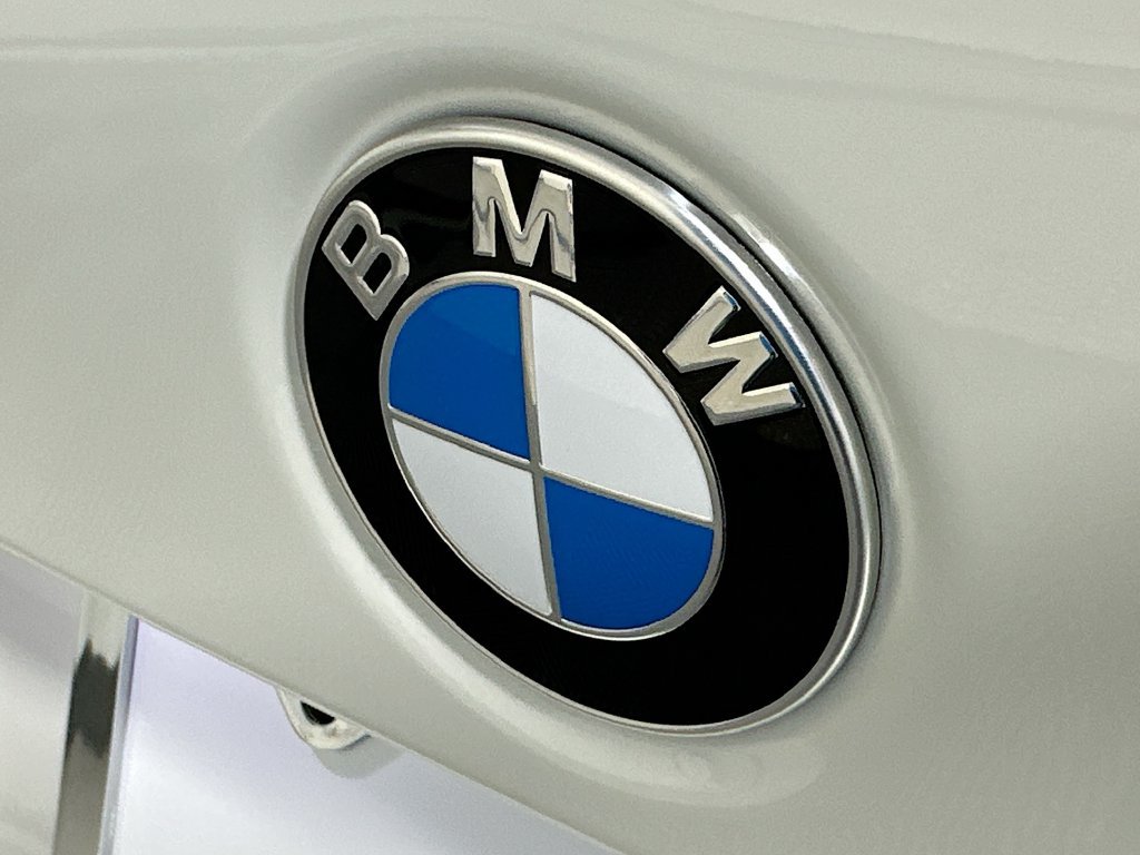 Used 2026 BMW 330i xDrive Sedan w/ M Sport Package AWD/4WD image 22