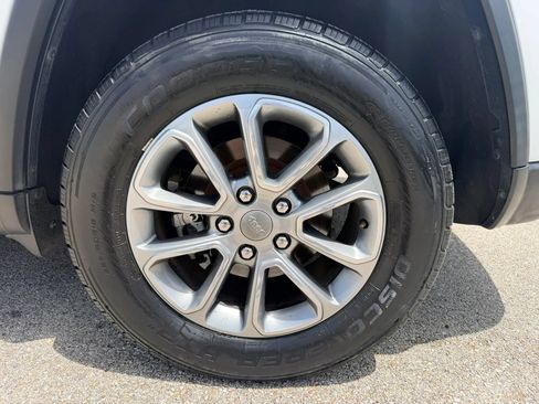 Used 2014 Jeep Grand Cherokee Limited RWD image 2