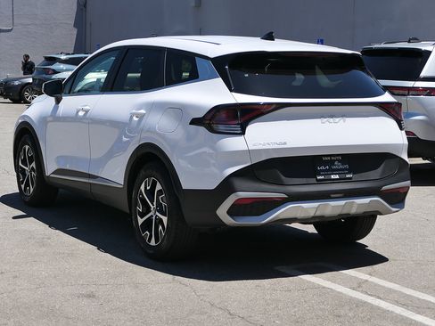 Used 2024 Kia Sportage EX FWD image 6