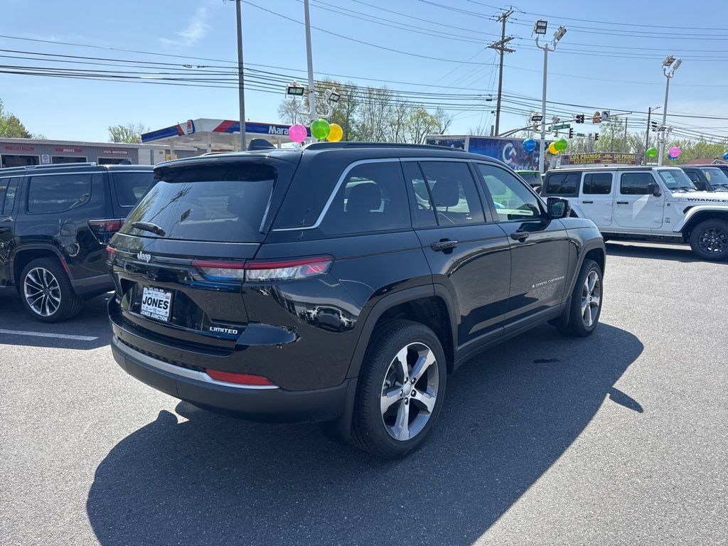 New 2026 Jeep Grand Cherokee Limited w/ MOPAR Finishing Package AWD/4WD image 5