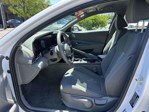 Used 2024 Hyundai Elantra SEL FWD image 13