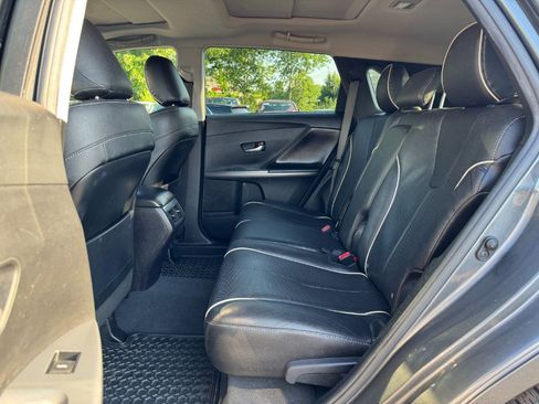 Used 2016 Toyota Venza AWD image 16