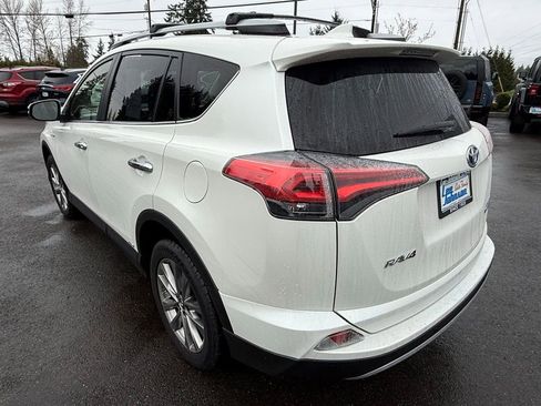 Used 2018 Toyota RAV4 Limited w/ Advanced Technology Package image 3