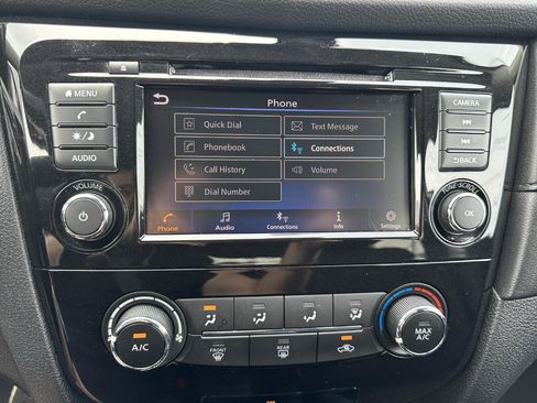 Used 2019 Nissan Rogue S w/ Special Edition Package AWD/4WD image 63