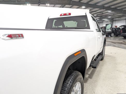 Used 2024 GMC Sierra 2500 SLE w/ SLE Convenience Package AWD/4WD image 3