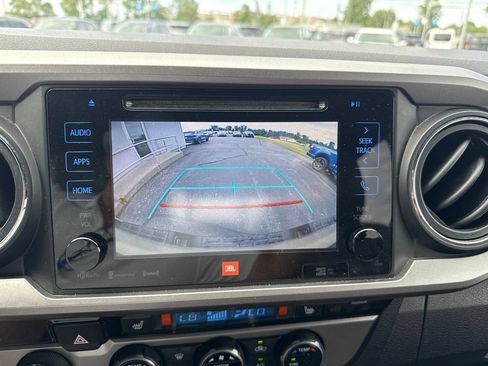 Used 2017 Toyota Tacoma Limited w/ Tow Package AWD/4WD image 15