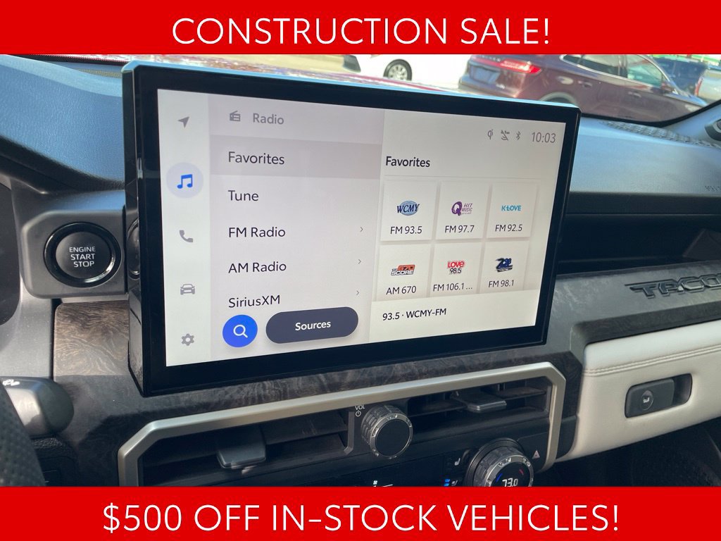 Used 2025 Toyota Tacoma Limited AWD/4WD image 25