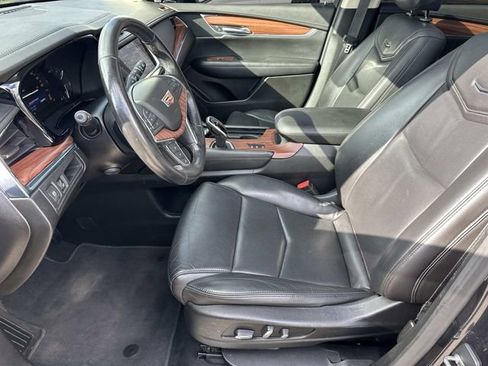 Used 2019 Cadillac XT5 Premium Luxury w/ Driver Assist Package AWD/4WD image 19