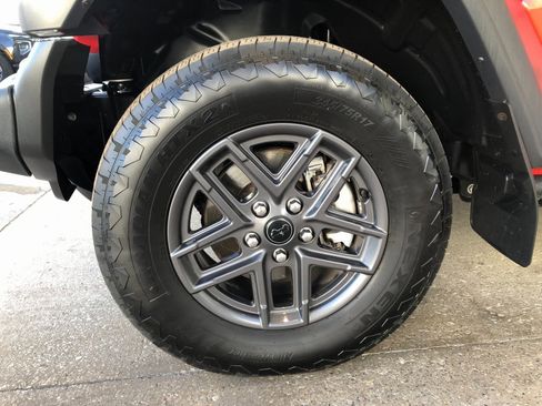 Used 2024 Jeep Wrangler Sport S image 4