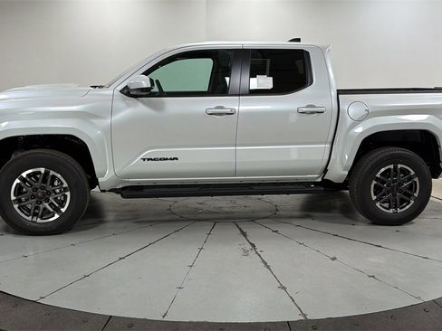New 2026 Toyota Tacoma TRD Sport image 8