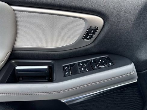 New 2025 Ford Expedition Active image 24