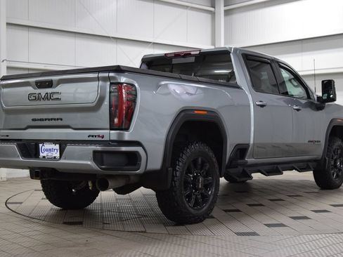 Used 2024 GMC Sierra 2500 AT4 w/ AT4 Preferred Package AWD/4WD image 8