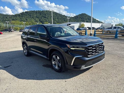 Used 2023 Honda Pilot EX-L image 7