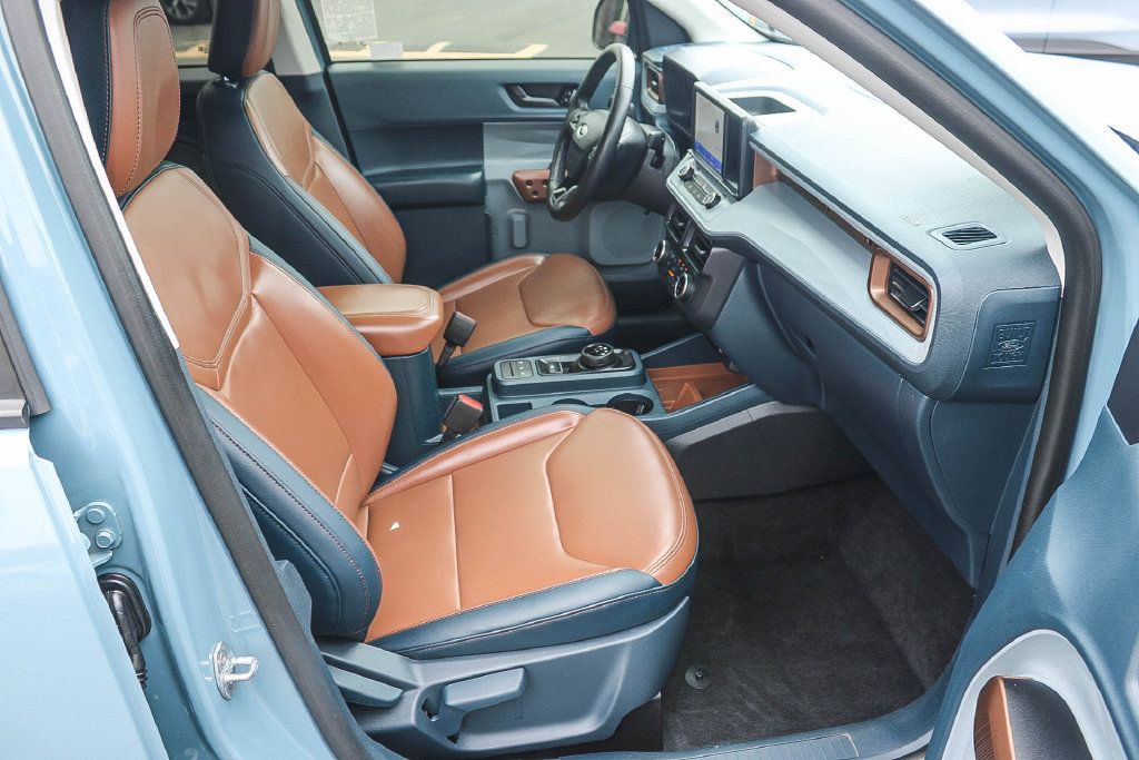 Used 2022 Ford Maverick Lariat w/ Lariat Luxury Package FWD image 19