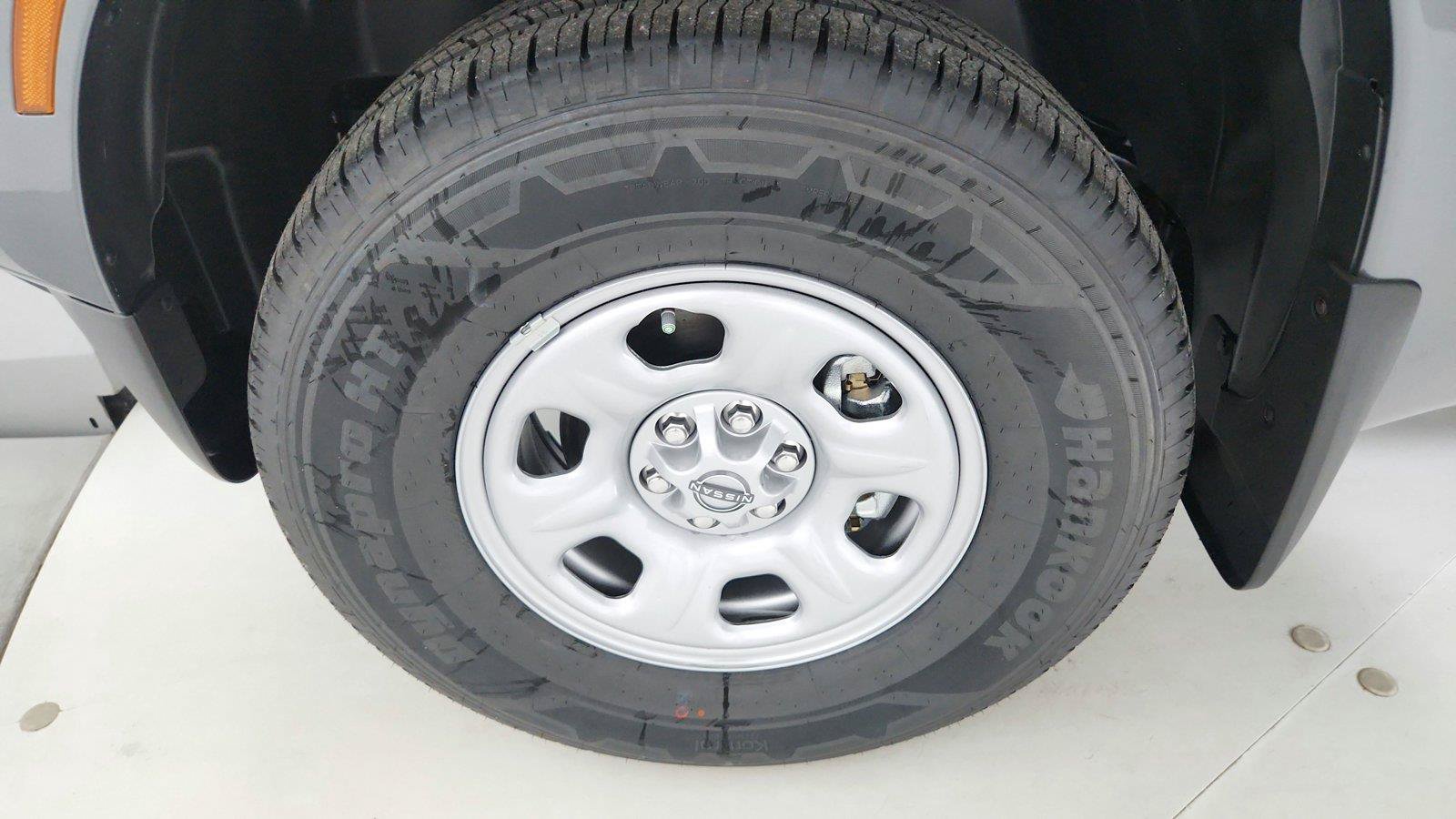 Used 2024 Nissan Frontier S w/ Technology Package AWD/4WD image 57