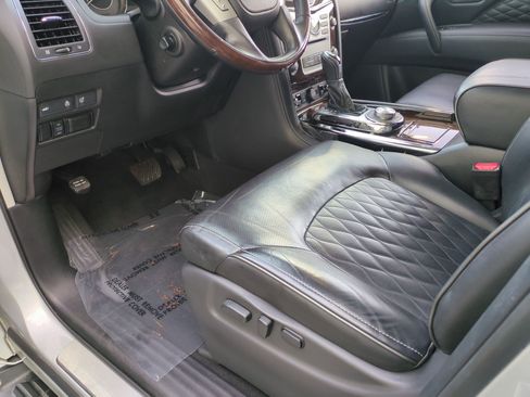 Used 2019 INFINITI QX80 Luxe w/ Proactive Package AWD/4WD image 17