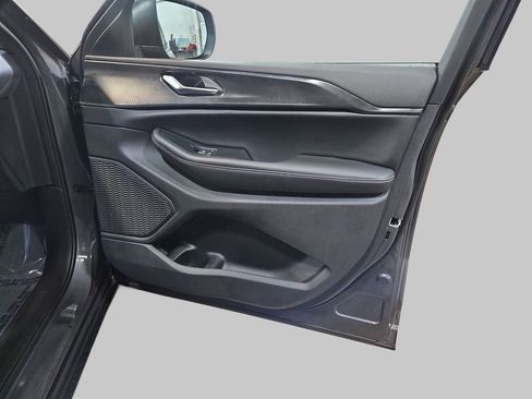 New 2026 Jeep Grand Cherokee L 4WD image 11