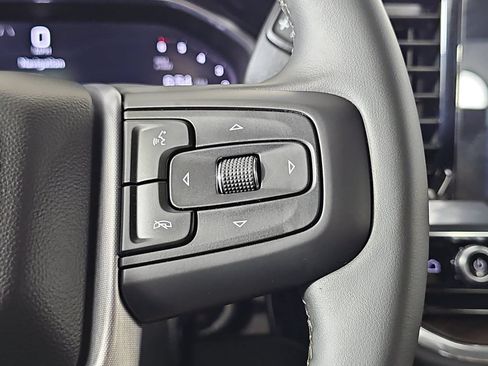 Used 2026 GMC Sierra 1500 SLT RWD image 15