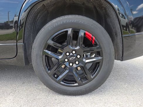 Used 2023 Chevrolet Traverse Premier w/ Redline Edition FWD image 22