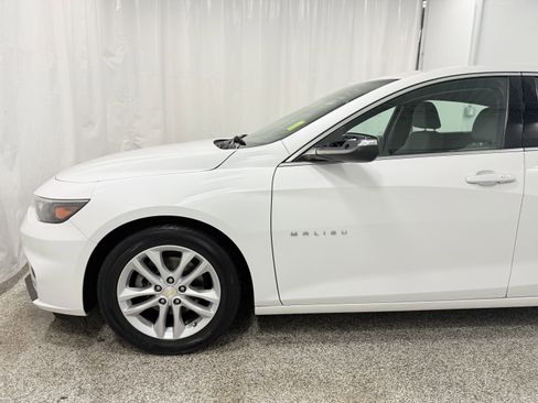 Used 2018 Chevrolet Malibu LT image 4