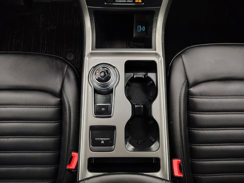 Used 2024 Ford Edge SEL w/ Convenience Package image 35