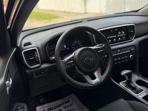 Used 2020 Kia Sportage LX image 10