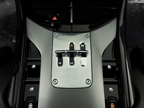 Used 2025 Ferrari Purosangue AWD/4WD image 22