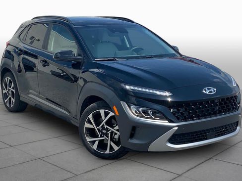 Used 2023 Hyundai Kona Limited FWD image 3