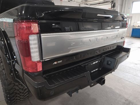 Used 2019 Ford F350 Platinum w/ Platinum Ultimate Package AWD/4WD image 42