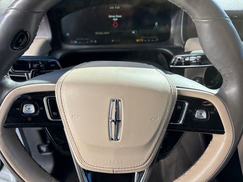 Certified 2022 Lincoln Aviator Reserve w/ Equipment Group 201A image 18