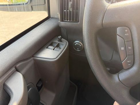 Used 2024 Chevrolet Express 2500 w/ Driver Convenience Package RWD image 15