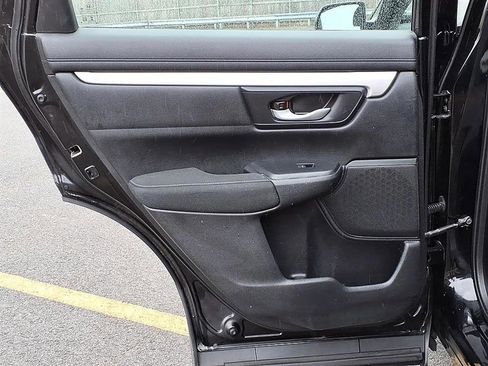 Used 2018 Honda CR-V LX image 29