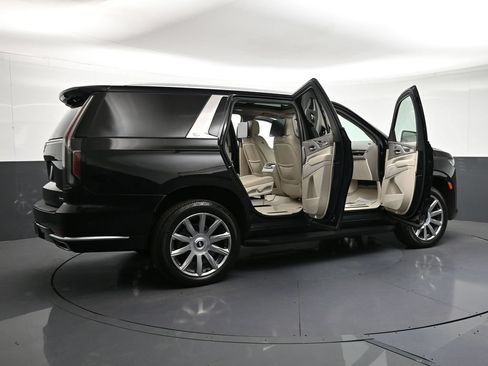 Certified 2021 Cadillac Escalade Premium Luxury Platinum AWD/4WD image 32