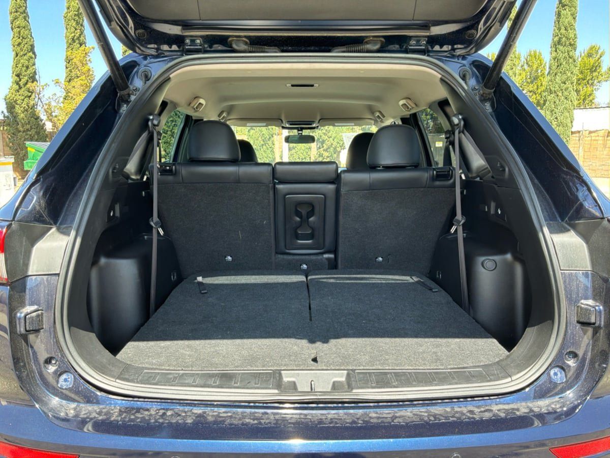 Used 2024 Mitsubishi Outlander SE FWD image 24