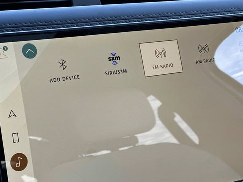 New 2026 Land Rover Defender 110 X-Dynamic SE image 18