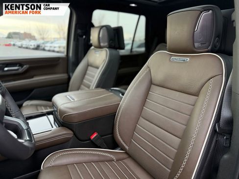 Used 2025 GMC Yukon Denali Ultimate image 37