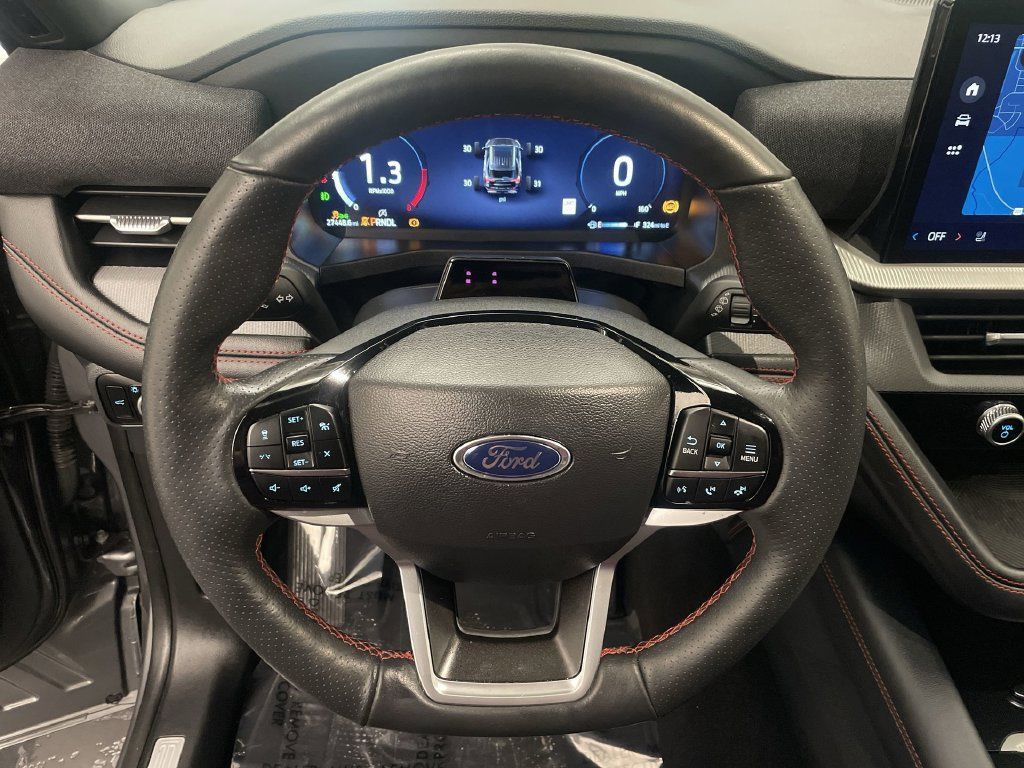 Used 2025 Ford Explorer ST-Line w/ ST-Line Street Pack AWD/4WD image 6