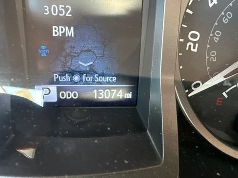 Used 2023 Toyota Tacoma SR5 RWD image 17