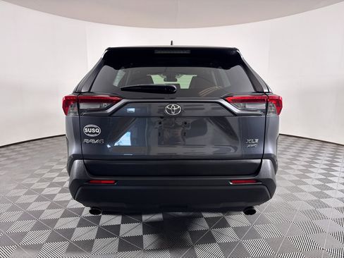 Used 2019 Toyota RAV4 XLE image 8