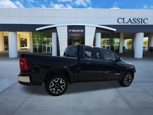 Used 2025 RAM 1500 Laramie AWD/4WD image 8