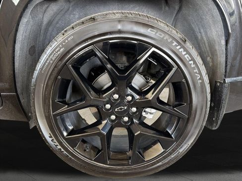 Used 2025 Chevrolet Traverse RS w/ LPO, Floor Liner Package FWD image 24