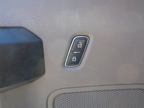 Used 2022 Ford F250 XL w/ Power Equipment Group AWD/4WD image 13