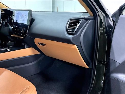Used 2024 Lexus NX 250 FWD w/ Cold Area Package image 19