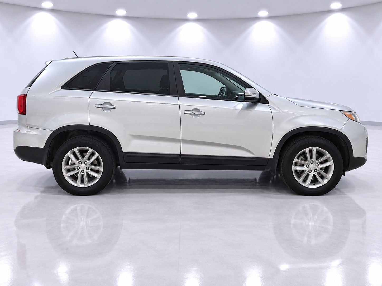 Used 2014 Kia Sorento LX FWD image 3