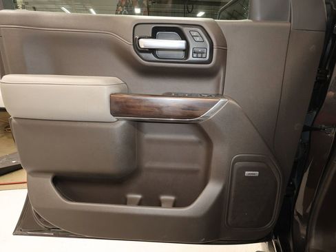 Used 2021 GMC Sierra 1500 SLT w/ SLT Premium Plus Package image 12