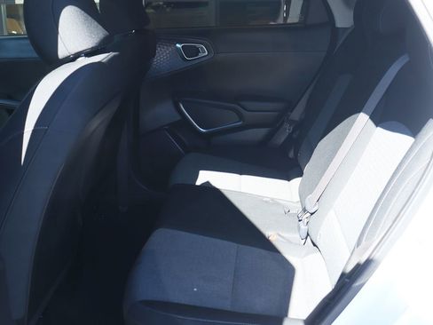 Used 2021 Kia Soul S image 31