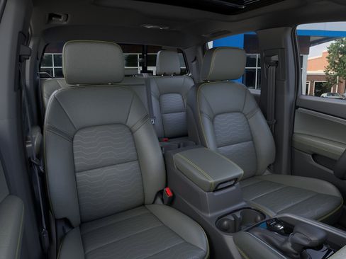 New 2026 Chevrolet Colorado ZR2 image 40